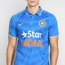 NIKE INDIA NATIONAL TEAM 2015 CRICKET JERSEY 667870-481 Men  s Medium