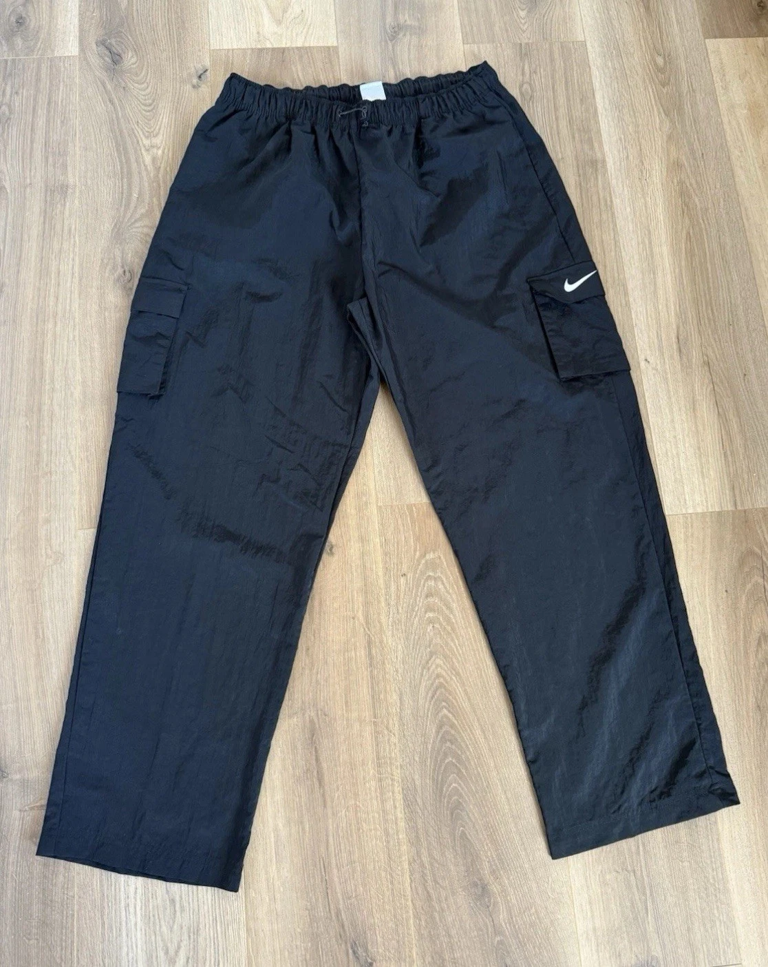 Nike Black Medium Waterproof Cargo Windbreaker Track Pants Swoosh Joggers Woven
