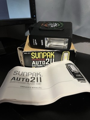 Sunpak Auto 211 Thyristor Electronic Flash Unit
