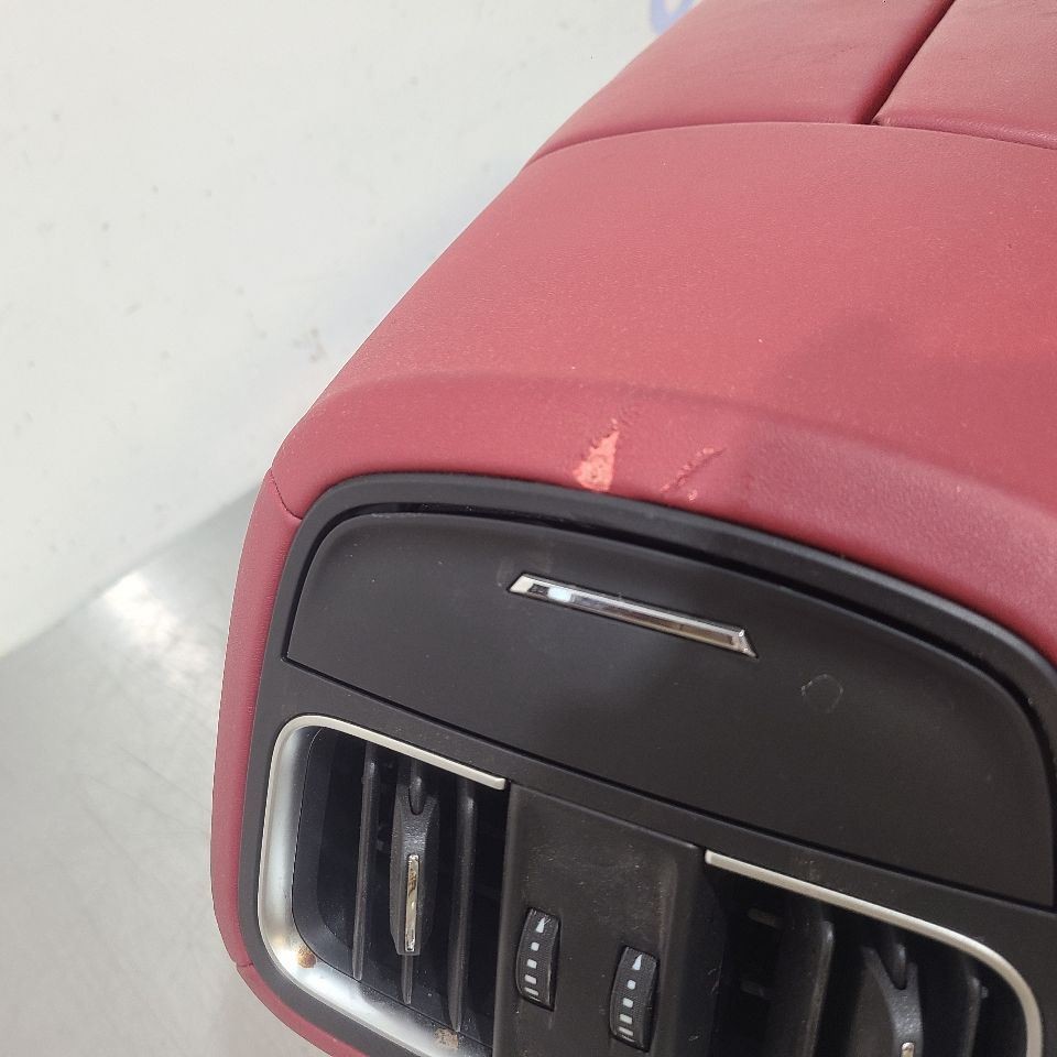 22 2022 MASERATI LEVANTE MODENA S CENTER FLOOR CONSOLE ASSEMBLY RED 