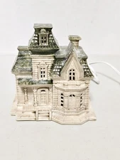 Vtg Byron Molds 70s-80s Ceramic Green & Tan Victorian Home - Electric Light Up