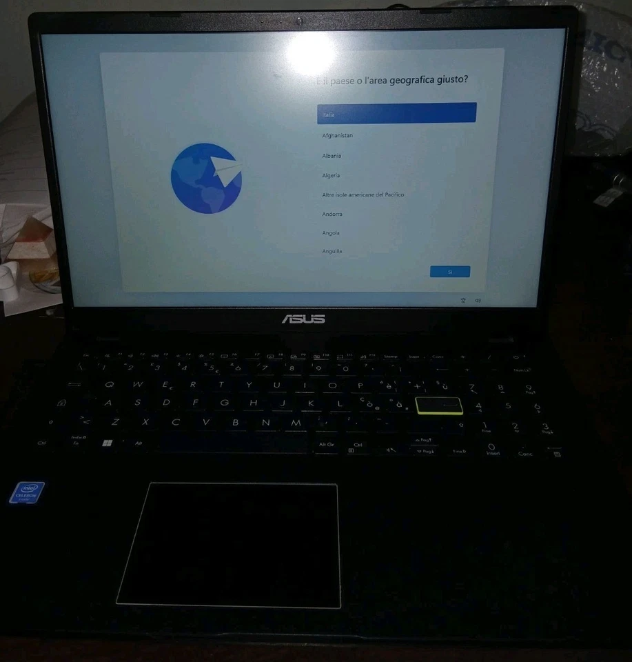 ASUS VivoBook E510MA – 15,6" FHD, Celeron, 4GB RAM, 128GB, Win11, Batteria Nuova - Immagine 2 di 4