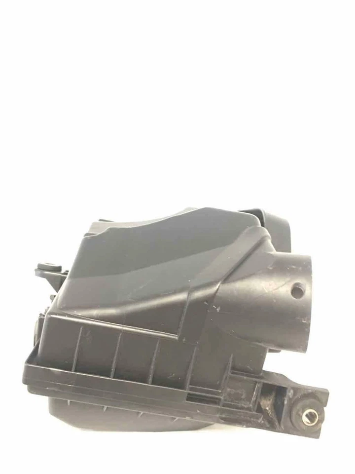 2000 - 2004 VOLVO 40 SERIES Air Filter Cleaner Housing Box Assembly 30864098 - Image 4 of 4