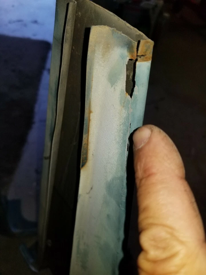 1957 CHRYSLER NEW YORKER 4 DOOR HARDTOP POST TRIM PLASTIC 1958 1959 DESOTO DODGE - Image 4 of 4