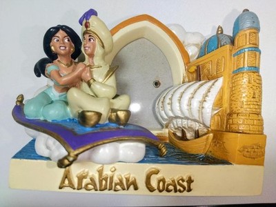 Disney Aladdin Jasmine Photo Stand Frame Tokyo DisneySea 3.5in x 4.7in