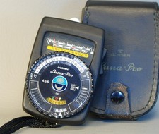 Gossen Luna Pro exposure meter, Black version with battery adapter.