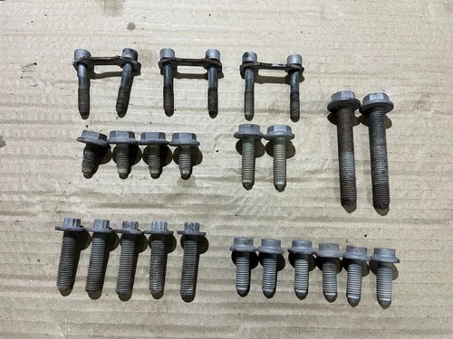 VW Volkswagen Golf Mk3 Syncro 4x4 OEM Satz Antriebswelle Hinterachse Stützsch...