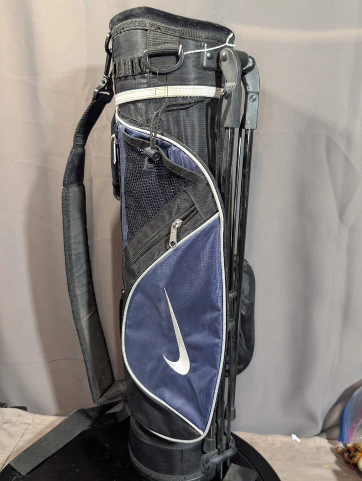 Nike Jr. Golf Youth Kids Bag With Shoulder Strap Fold Out Stand Legs Blue - Image 2 of 4
