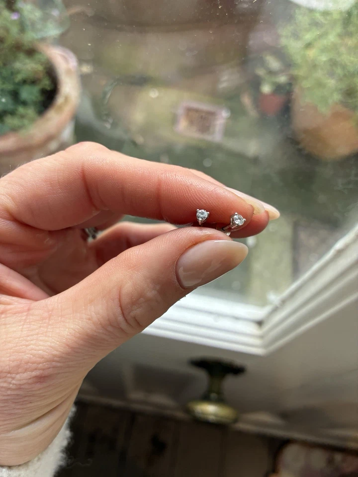 14ct White Gold Diamond Stud Earrings 3mm - Image 4 of 4