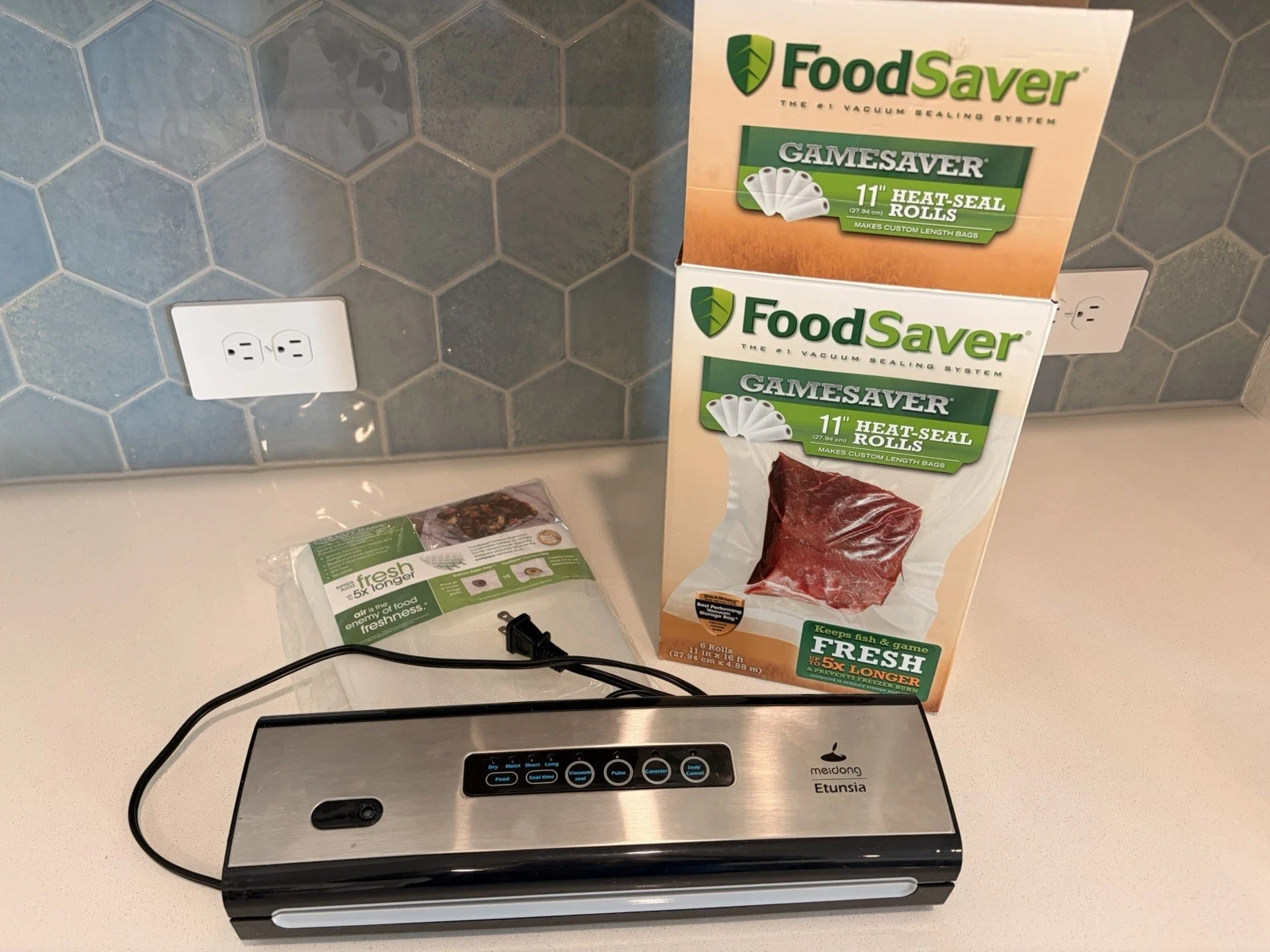 Vacuum Sealer Machine Food Saver System - With Precut Bags And Rolls - Open Box