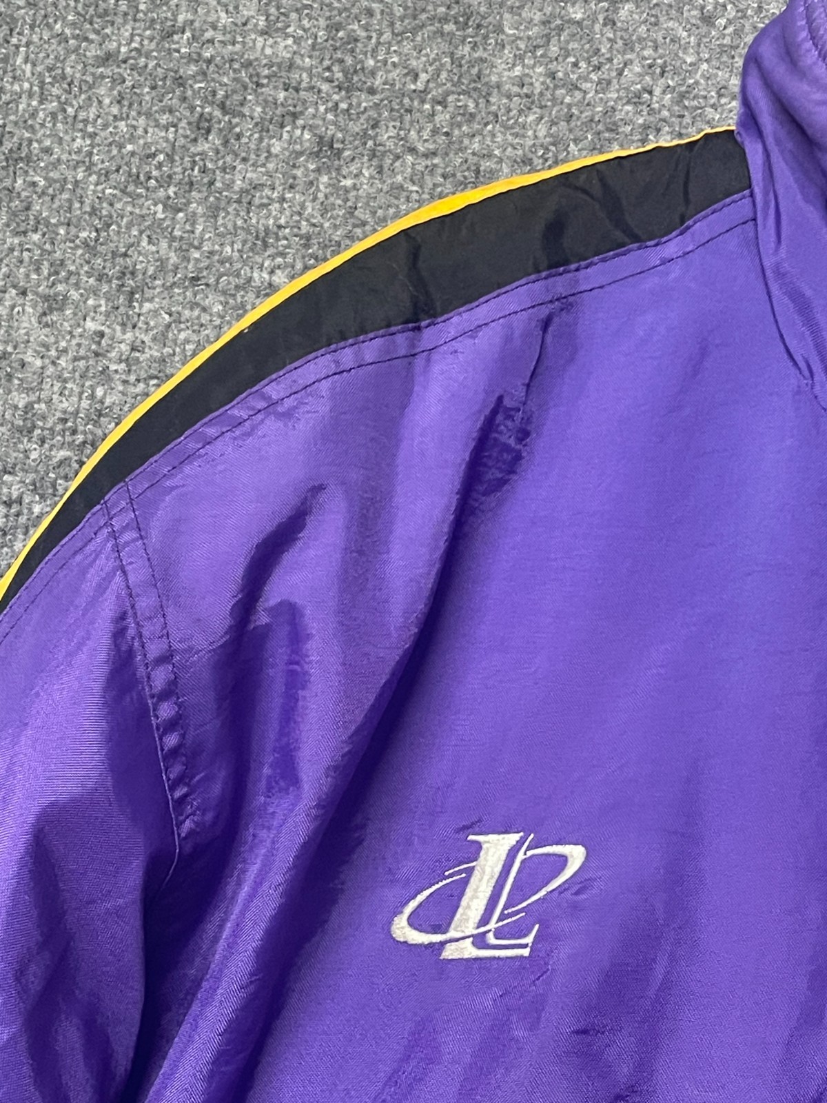 Vintage Minnesota Vikings Jacket Mens Large Puffer Pro Line Logo Athletic