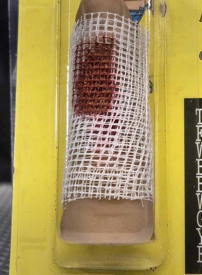 HORRIBLE DEDO Corte Falso Látex Goma Broma Nostálgica Broma Carne Vendaje Sangriento Foto 3 de 4