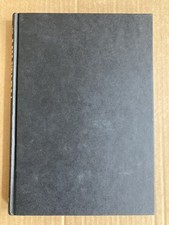 MILITARIA, Ein Bilderbuch für Sammler und Freunde alter Helme und Uniformen