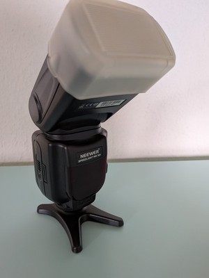 Neewer Speedlight NW 561