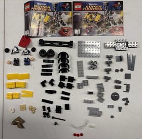 Lego DC Universe Super Heroes Superman Metropolis Showdown 76002 COMPLETE