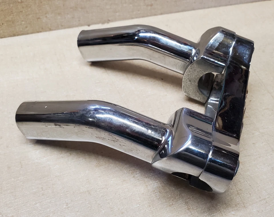 Elevadores de manillar Harley Davidson V-Twin Sportster FX DYNA Foto 3 de 4