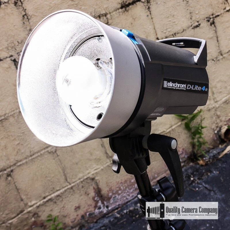 Elinchrom D-Lite-4 IT 400Ws 2-Light Studio Lighting Kit with Light Stands + Bags - Image 4 of 4