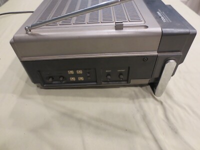 Toshiba GT-5000 AM/FM Radio - TV - Cassette Player - Vintage