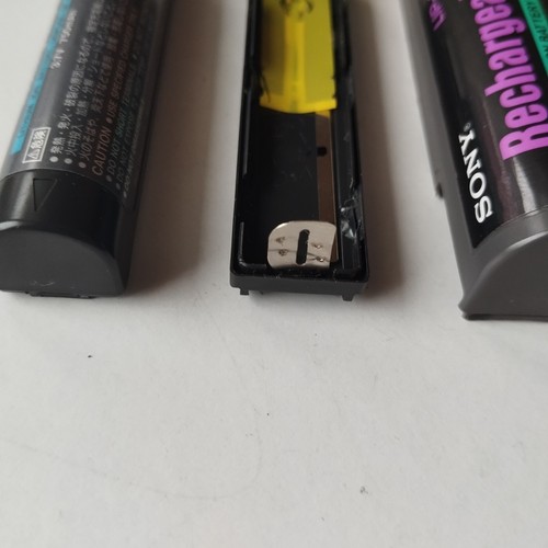 Batería recargable Sony LIP-8 y LIP-12 chatarra para piezas o reparación - Imagen 4 de 8