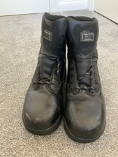 magnum boots size 6
