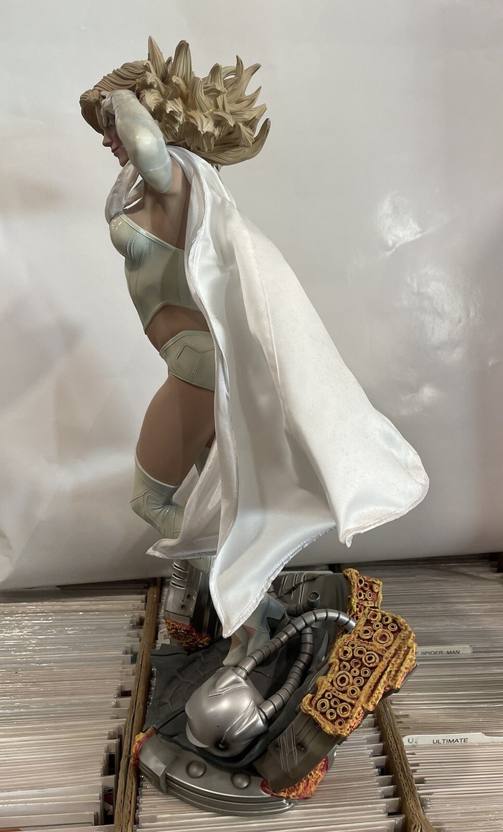 Sideshow Collectibles Emma Frost Premium Format Exclusive Edition