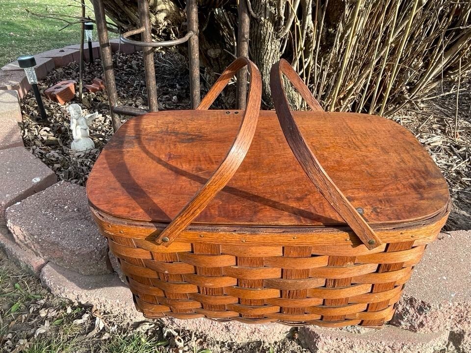 Vtg Shelton Woven Picnic Basket W/handles Made in USA Approx. 1945