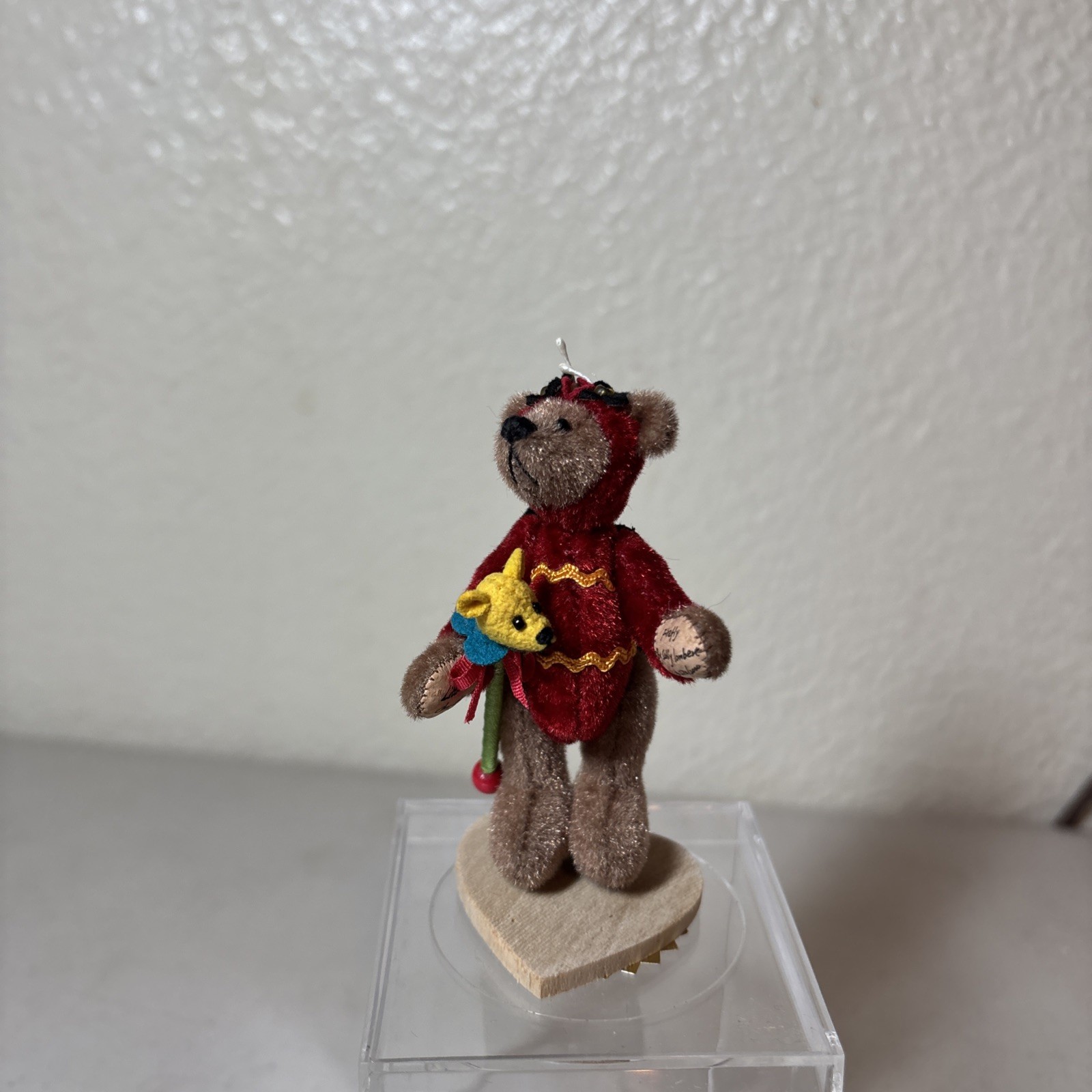 Picture 1 of 10