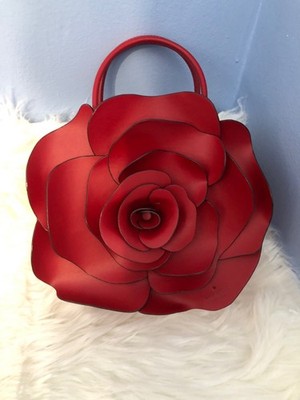 木・金限定価格 【新品 未使用】 Kate Spade ３D フラワー バッグ Kate Spade Flora 3D Rose Crossbody Bag Candied Cherry Novelty