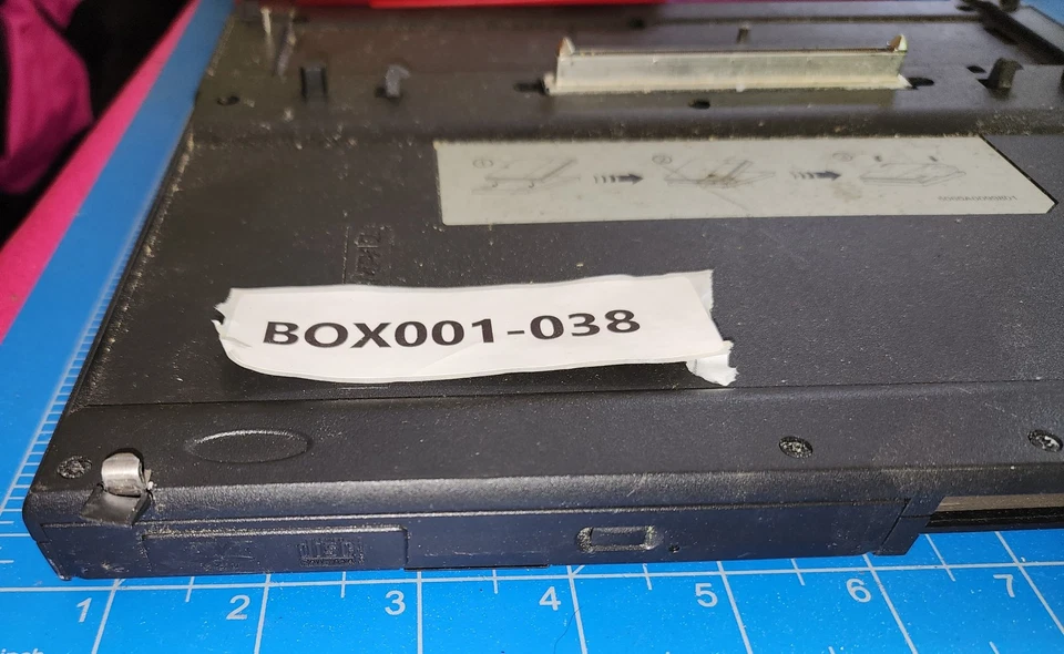 BOX001-038 Compaq PP2070 Mobile Expansion Unit Docking Station Port Replicator - Image 4 of 4