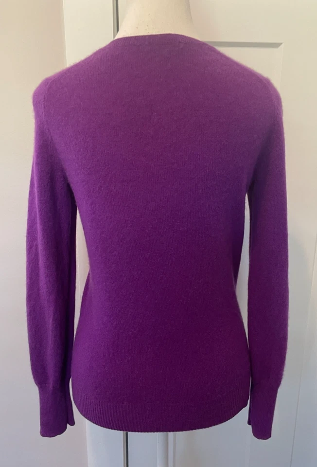 SUÉTER ONLY MINE de cachemir para mujer manga larga PÚRPURA cuello en V talla XS Foto 4 de 4