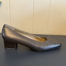 Vintage Salvatore Ferragamo Pewter Gray Leather Block Heels Pumps Size 10