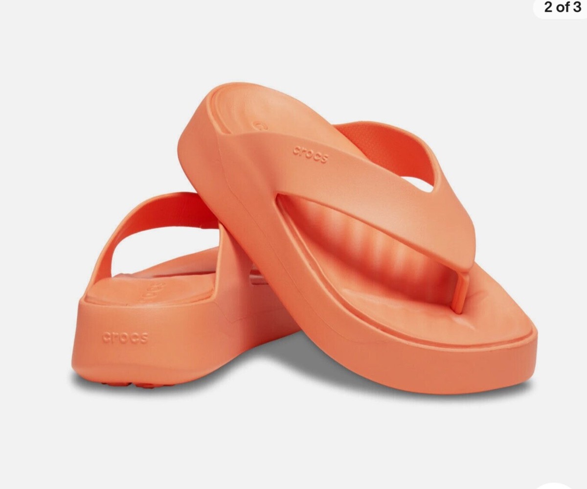 New in Box CROCS GETAWAY PLATFORM FLIP FLOPS Sunkissed Coral