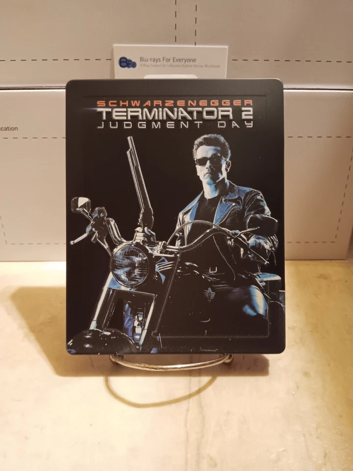 Terminator 2 Judgement Day 4K SteelBook Blu-ray 1991 No Dent - Glow in the Dark - Image 2 of 4