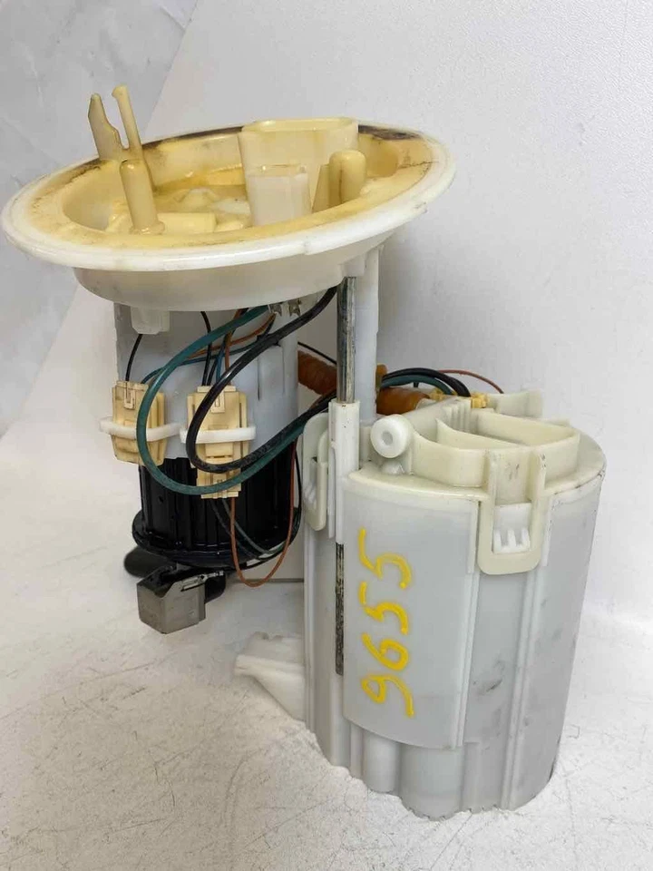 Conjunto de bomba de combustible 8K0919051G probado para 09-12 AUDI A4 QUATTRO sedán 2,0 L Foto 3 de 4