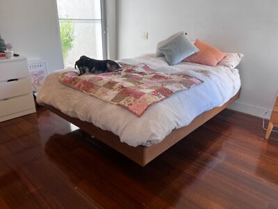 Snooze Divan Queen Floating Bed Base