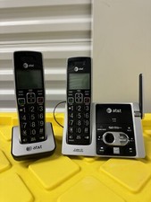 AT T CL82313 Handset Cordless Answering System Caller ID/Call Waiting 2x Handset