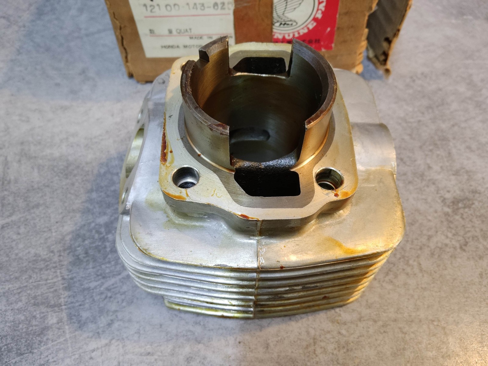 Cylindre neuf pour PF50 M HONDA chemisé en fonte premium pour moteur 49cc