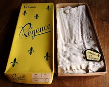 Corset gaine porte jarretelle et boîte neuf Régence beige stock magasin vintage