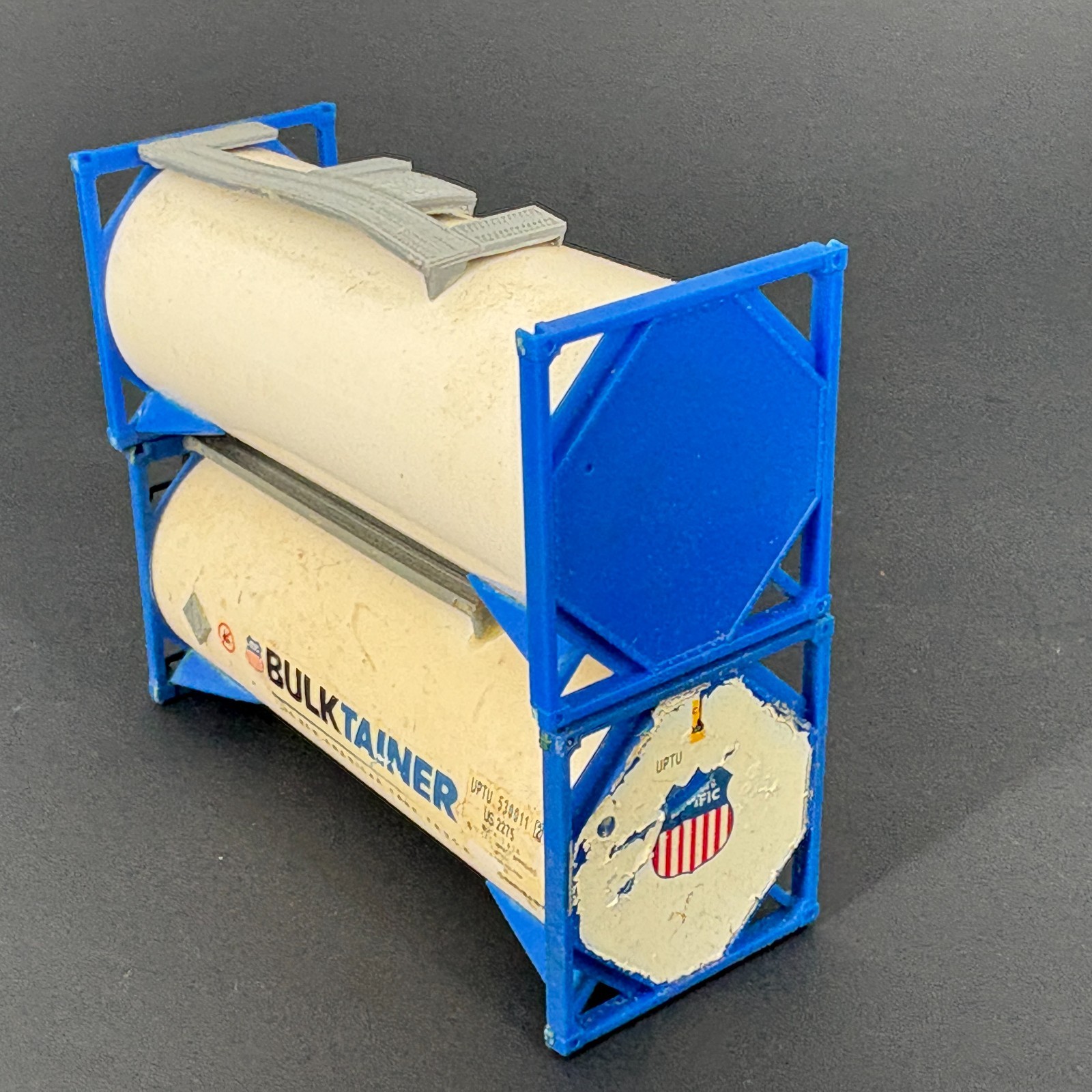 HO American Limited Models 7510 Union Pacific Bulktainer 20' Tank Containers