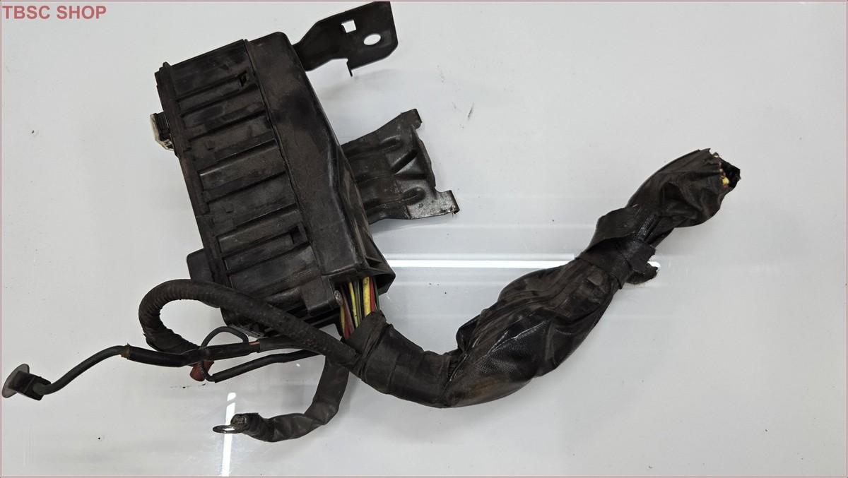 Engine Bay Fuse Box with Fuses 1989 1990 1991 1992 1993