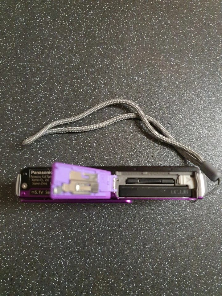 Panasonic Lumix DMC-FP3 14.1MP Digital Camera - Purple Y2K Digicam, photo 4 of 5
