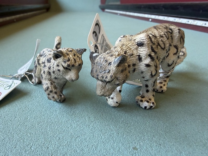 Breyer CollectA 2011 Male Adult Snow Leopard + Cub Figure Alpine Wildlife W/ Tag