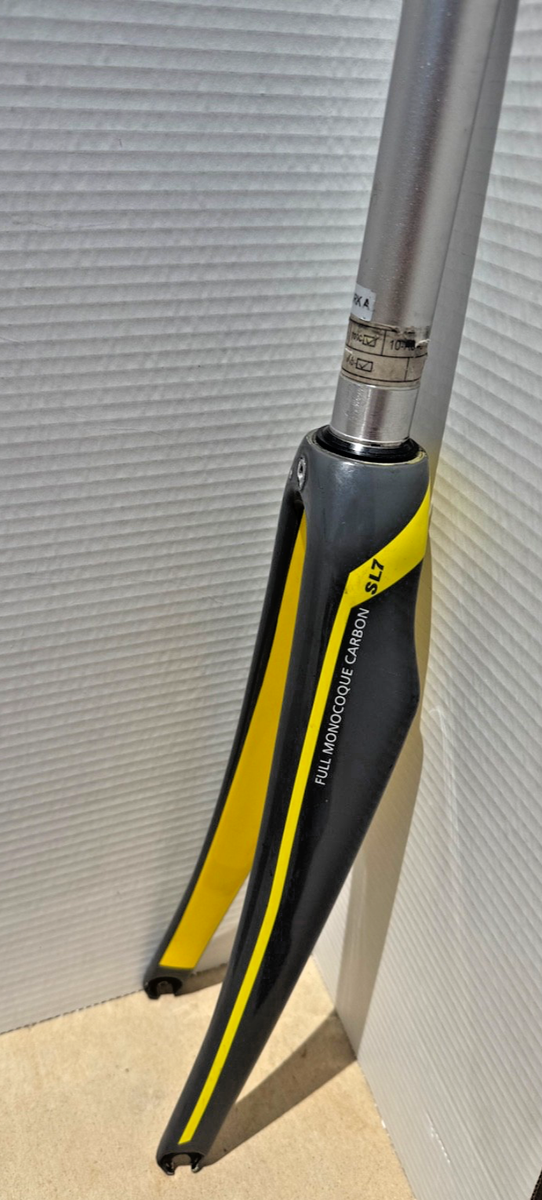 700C Full Monocoque 1 1/8