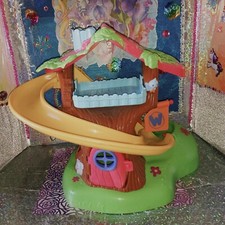   Hasbro/Playskool Musical Wobble Weebles Tree House '2009 Playset 