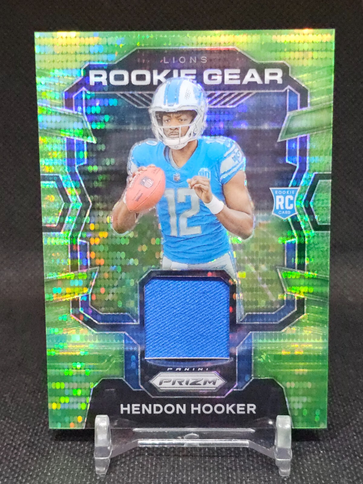 Hendon Hooker 2023 Panini Prizm Neon Green Pulsar Rookie Gear #RG-HH Lions