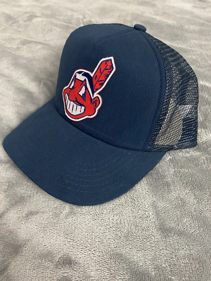 ⚾️ RETRO THROWBACK CLEVELAND INDIANS CHIEF WAHOO BLUE ADULT TRUCKER HAT NEW ⚾️ - Image 2 of 4