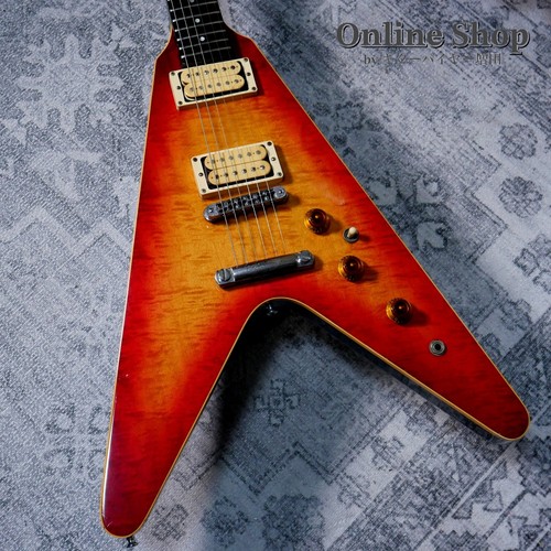 Gibson The V CMT Cherry Sunburst 1981 Electric Guitar
