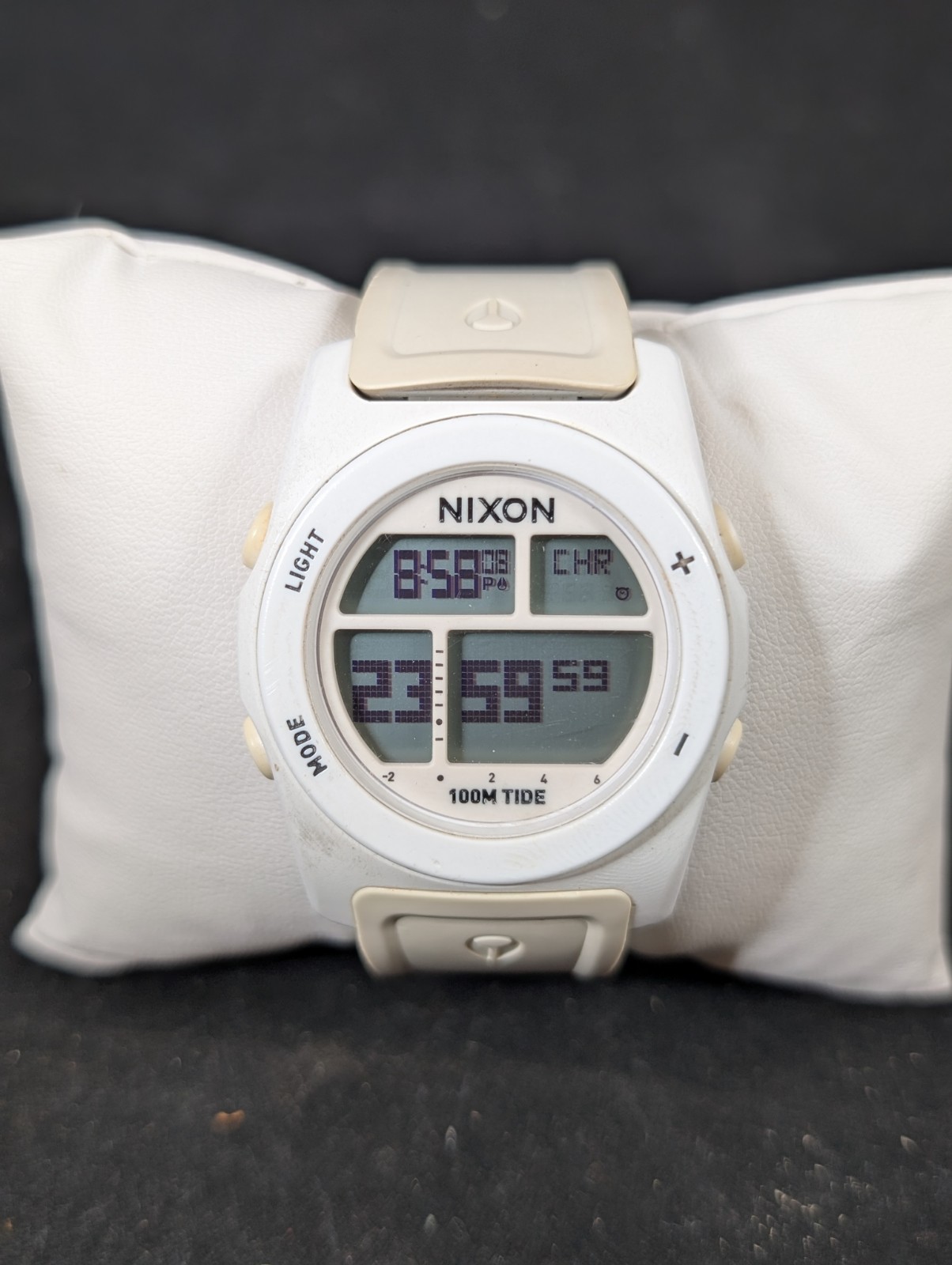 Nixon Mens The Rhythm A385126 White Digital Silicone Band Watch Fresh Battery