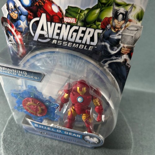 Marvel Avengers Assemble Spinning Shield Tornado Blade Iron Man 3.75 Figure 2013 - Picture 5 of 15