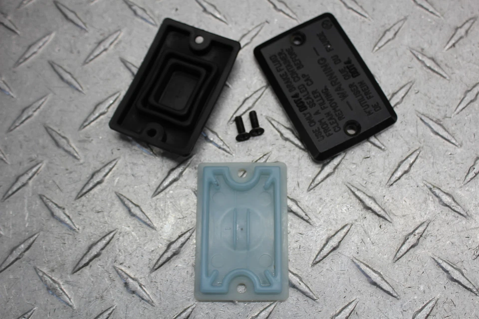 1996 KAWASAKI NINJA ZX6R ZX600F FRONT BRAKE MASTER CYLINDER/CLUTCH PERCH - Image 2 of 4